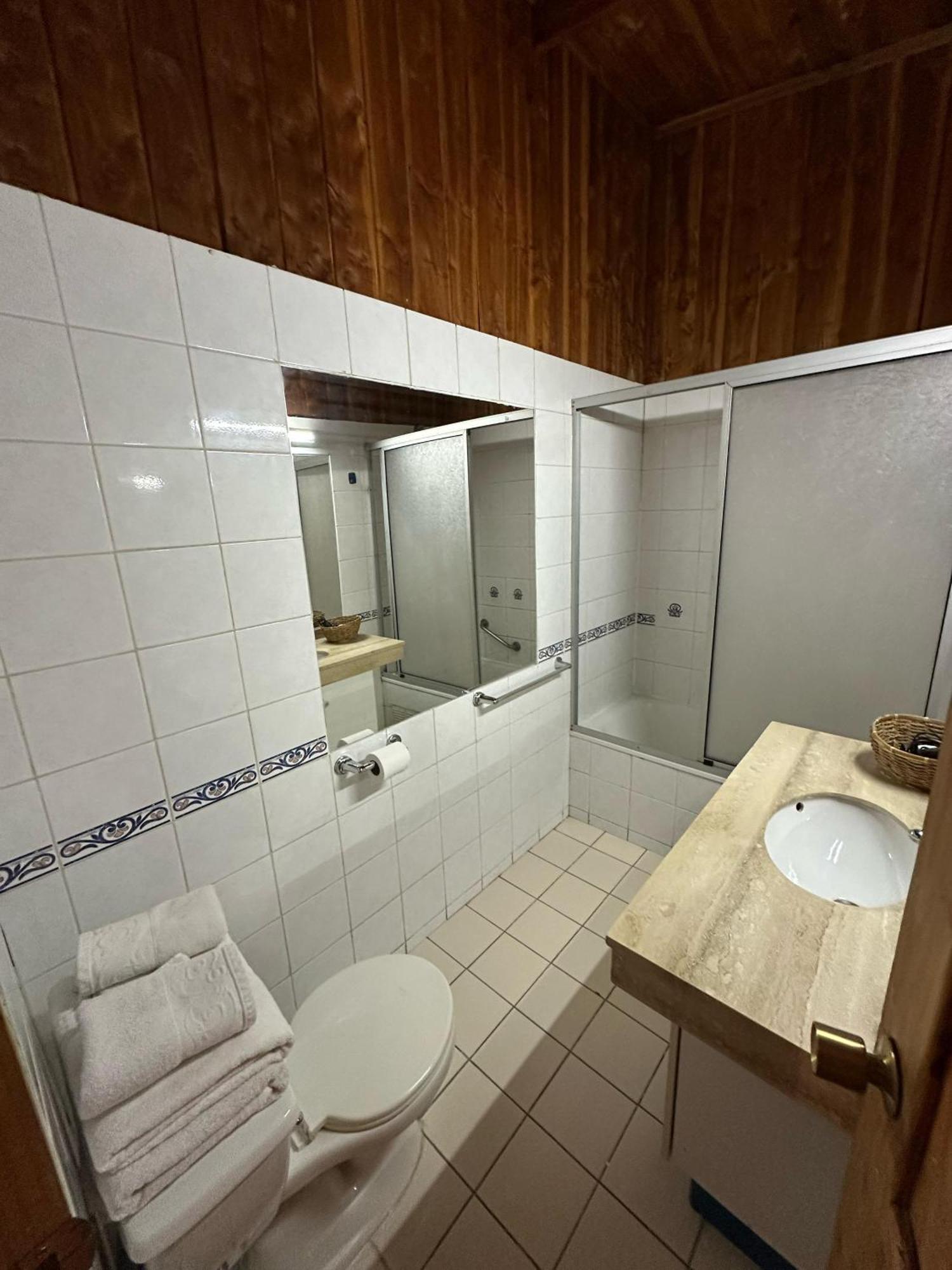 Hotel Los Maitenes Pucón Esterno foto